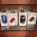 Ca. 19x Wireless mouse, Saatchitech, zwart, rood en blauw