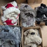 Ca. 100x Dames wintermutsen, diverse kleuren