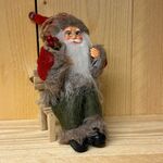 Ca. 72x Kerstman beeldje – zittend