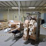 2x Rolcontainer met inhoud