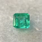 Smaragd – 0.90 carat natuurlijke Colombiaanse smaragd van zeer hoge kw