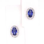 Witgouden oorbellen met diamanten en saffier
