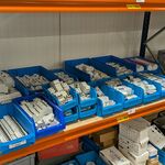 Partij elektrische installatiecomponenten