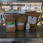 Diverse gedroogde poeders & capsules, O.a. Vitanics, Purason