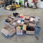 2x Pallet met diversen; Sfeerartikelen, kantoorbenodigdheden, multimed