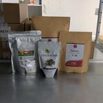 Diverse gedroogde poeders & cacao wafers, O.a. Vitanics, Purason