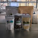 Diverse gedroogde poeders & iers mos, O.a. Vitanics