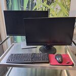 2x Beeldscherm, inc muis & toetsenbord, Logitech, Dell, Philips