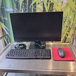 1x Beeldscherm, inc muis & toetsenbord, Logitech, AOC