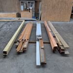 Partij diverse houten planken en latten