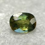 Edelsteen – 0.91 carat natuurlijke groene saffier