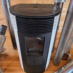 Pellet kachel, 8 kW, AMG Spa, ROUND8K-W, wit/zwart