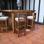 Bar table with 4x bar stool