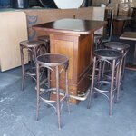 Bar table with 6x bar stool