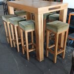 Bar table with 8x bar stool