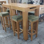 2x bar table with 6x bar stool