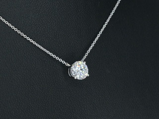 Witgouden collier met een diamant van 0.70 carat (ECO)