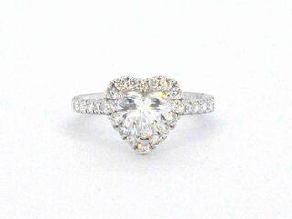 Witgouden entourage ring met een hartvormig geslepen diamant (ECO)