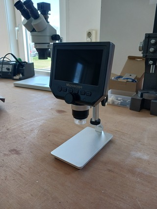 Microscope