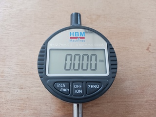 Digitale meetklok, HBM, digital indicator  | locatie Roden