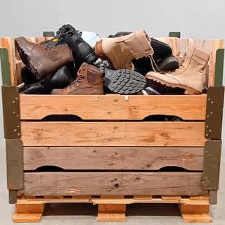 Ca. 65x Paar schoenen