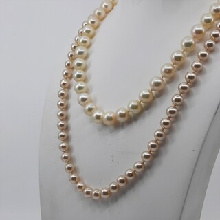 1x Imitatie parel collier en 1x cultivé parel collier