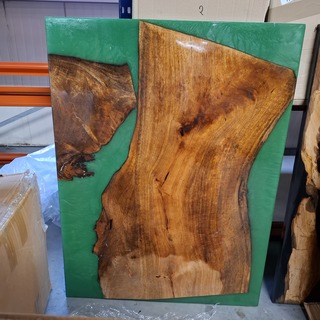 Epoxy tafel 101x75cm, 2025