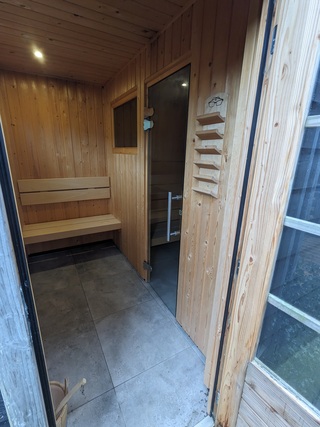 Sauna met voorportaal inclusief tuinschuur, Bonhof
