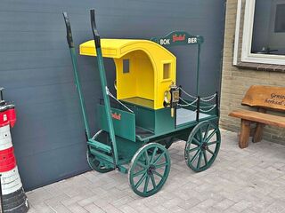 Bokkenwagen met span en houten wielen, Groen