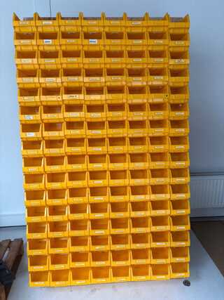 Ca. 128x Magazijnbakken met grijp opening, Geel