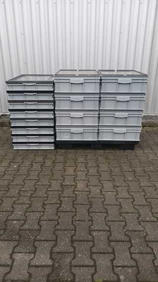 Ca. 16x Grote Bakken met deksel in 2 maten, Engels, Grijs / Chroom