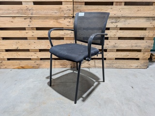 (NS materiaal) 4x Vergaderstoel, Dauphin, Shape