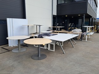 (NS materiaal) Partij divers kantoormeubilair