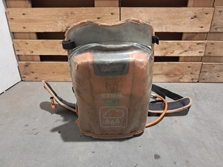 Ruggedragen accu, STIHL, AR 3000 L, incl. snellader en harnas