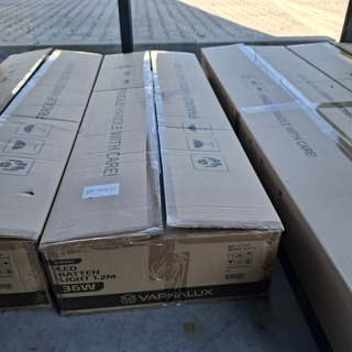 Ca. 30x LED Batten Light Basic 120cm 36W 6000K, Varnalux