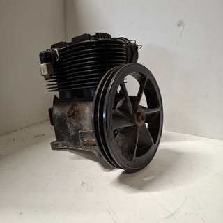 Pomp met vliegwiel  2 cilinder voor 2 v snaren , Westinghouse