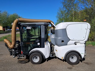 Veeg-/zuigmachine, Kärcher, MC 130 Plus, 2019