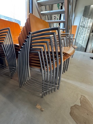 Ca. 20x Stoel , stapelbaar