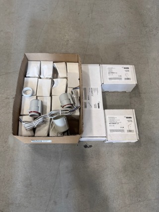 Ca. 16x Actuator, zoneregeling, trafo en thermostaat Rehau, Nea Smart
