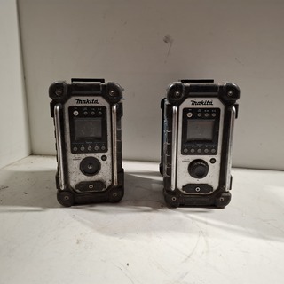 4x Gereedschap en 2x bouwradio, O.a. Makita