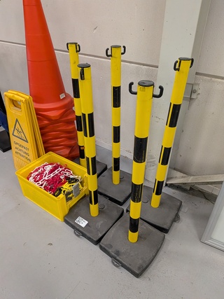 5x Afzetpaal met ketting en 8x pion