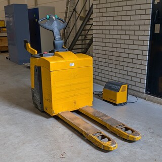 Elektrische palletwagen, Jungheinrich, ERE225, 2011