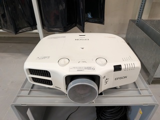 Beamer met projectiescherm Epson, H824B