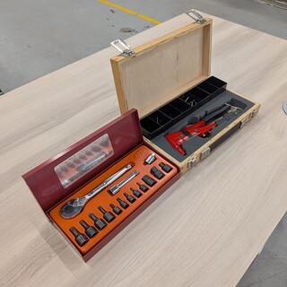 2x Handgereedschap