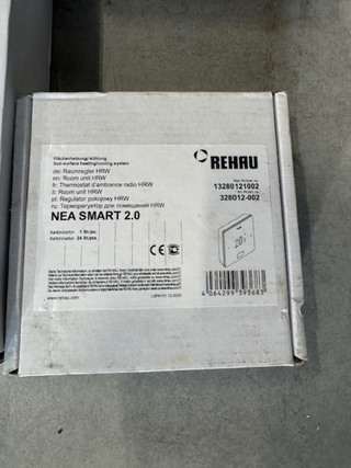 Ca. 16x Actuator, zoneregeling, trafo en thermostaat Rehau, Nea Smart