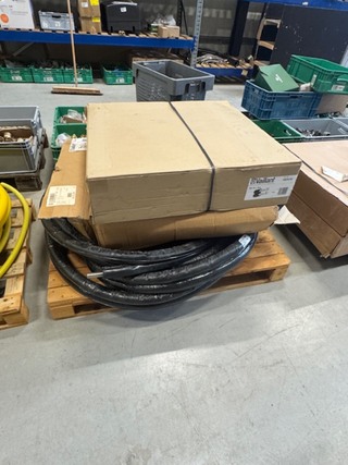 2x doos en 2x rol Twin -buis geïsoleerd Vaillant, 302416, zwart