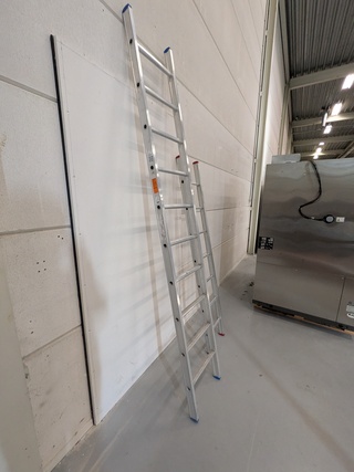 2x Ladder