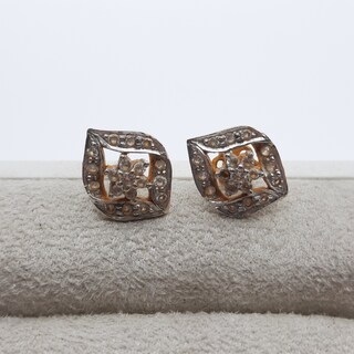 Paar oorstekers, 18 karaats