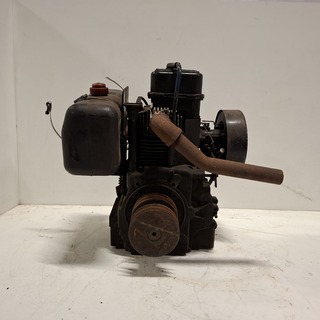 Stationaire motor met vertraging