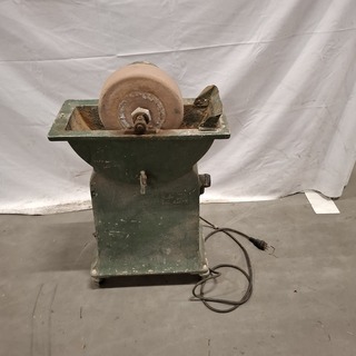 Slijp machine op verrijdbare sokkel
